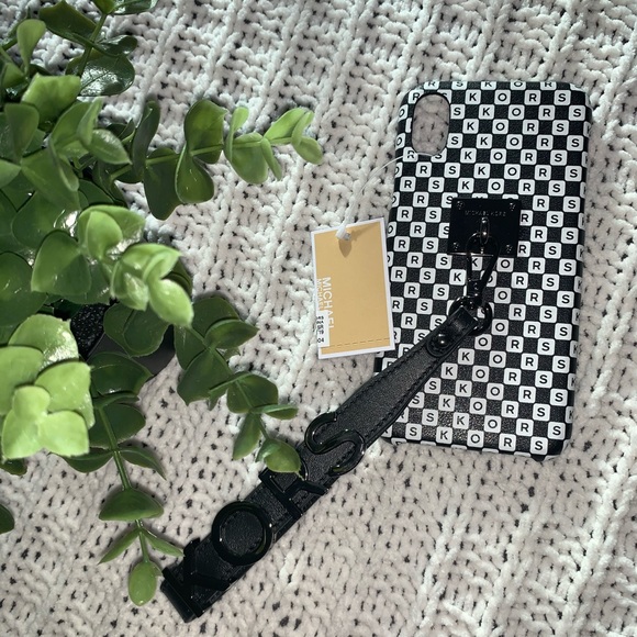 MK Checkerboard Logo Leather Wristlet iPhone Case - Picture 4 of 6